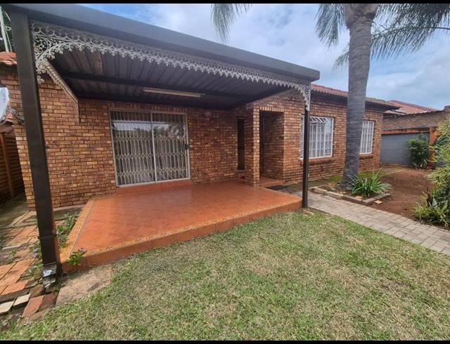 2 BEDROOM HOUSE FOR SALE IN THERESA PARK